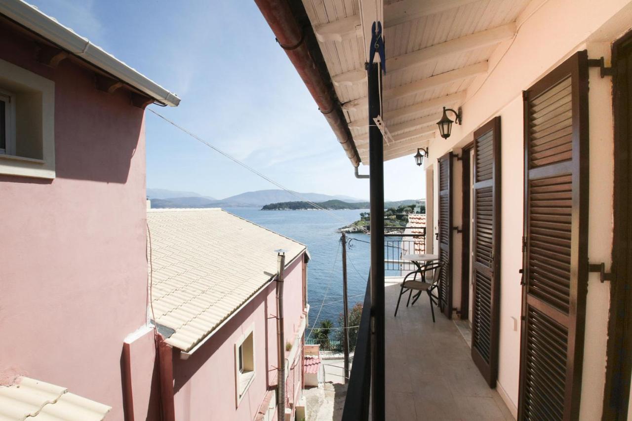 Gabriela'S Seaside House Villa Kassiopi Dış mekan fotoğraf