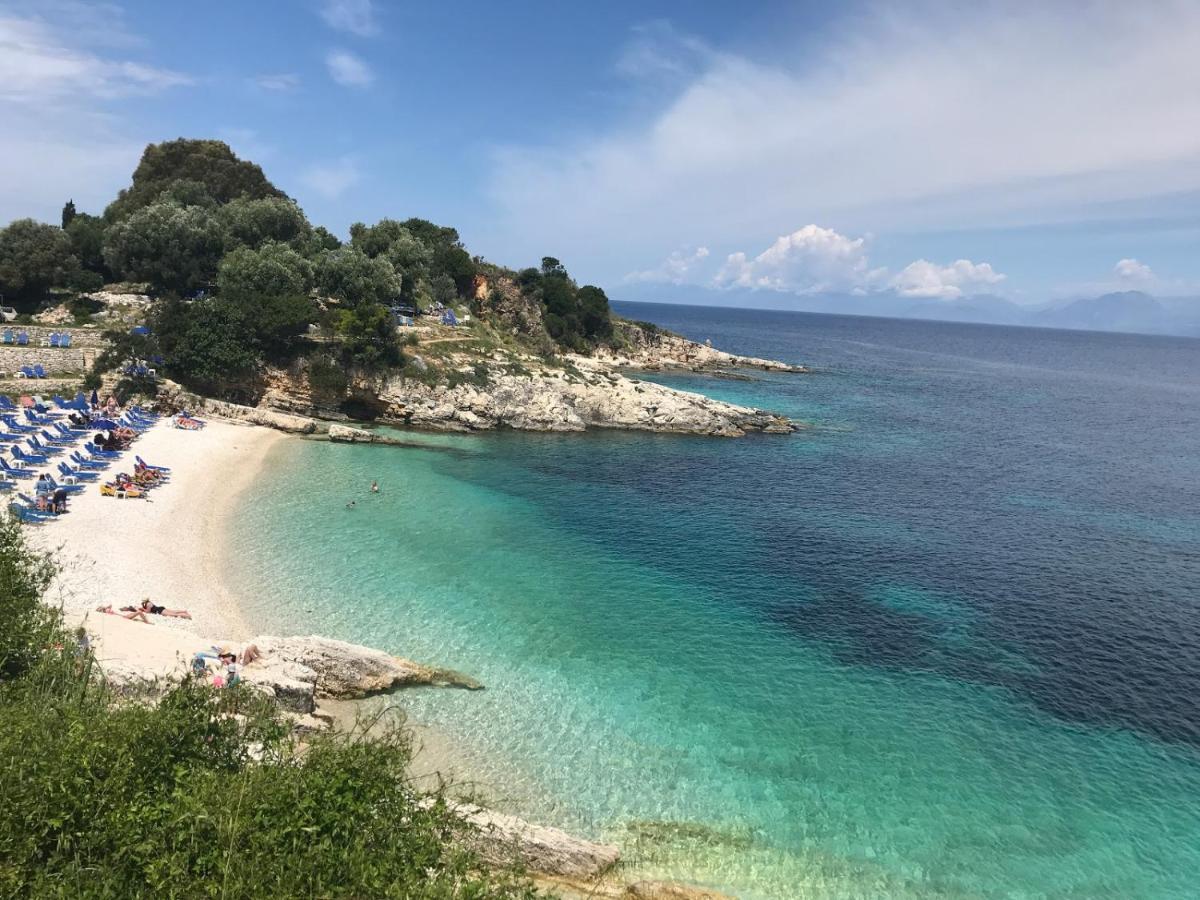Gabriela'S Seaside House Villa Kassiopi Dış mekan fotoğraf